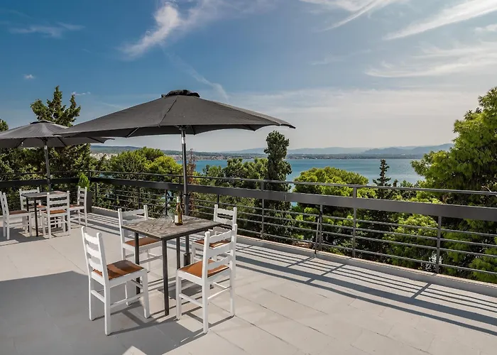 Genesis Отель Като-Лутраки