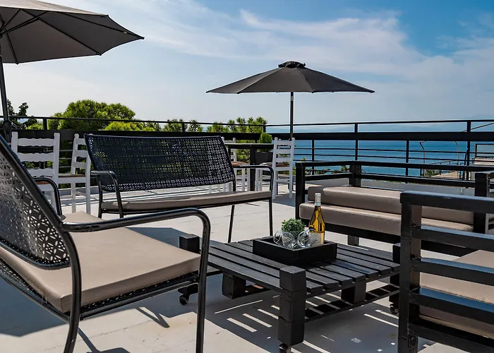 Отель Genesis 4*