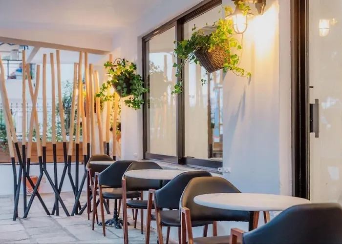 Genesis Като-Лутраки